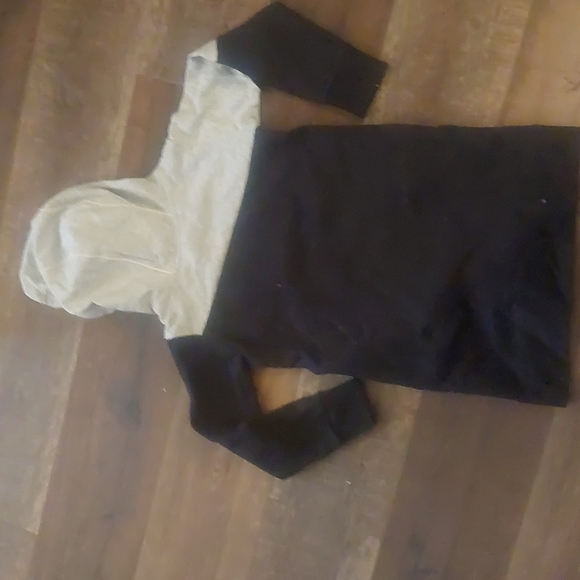 ✨️3/10$✨️Puma hoodie - Picture 7 of 8